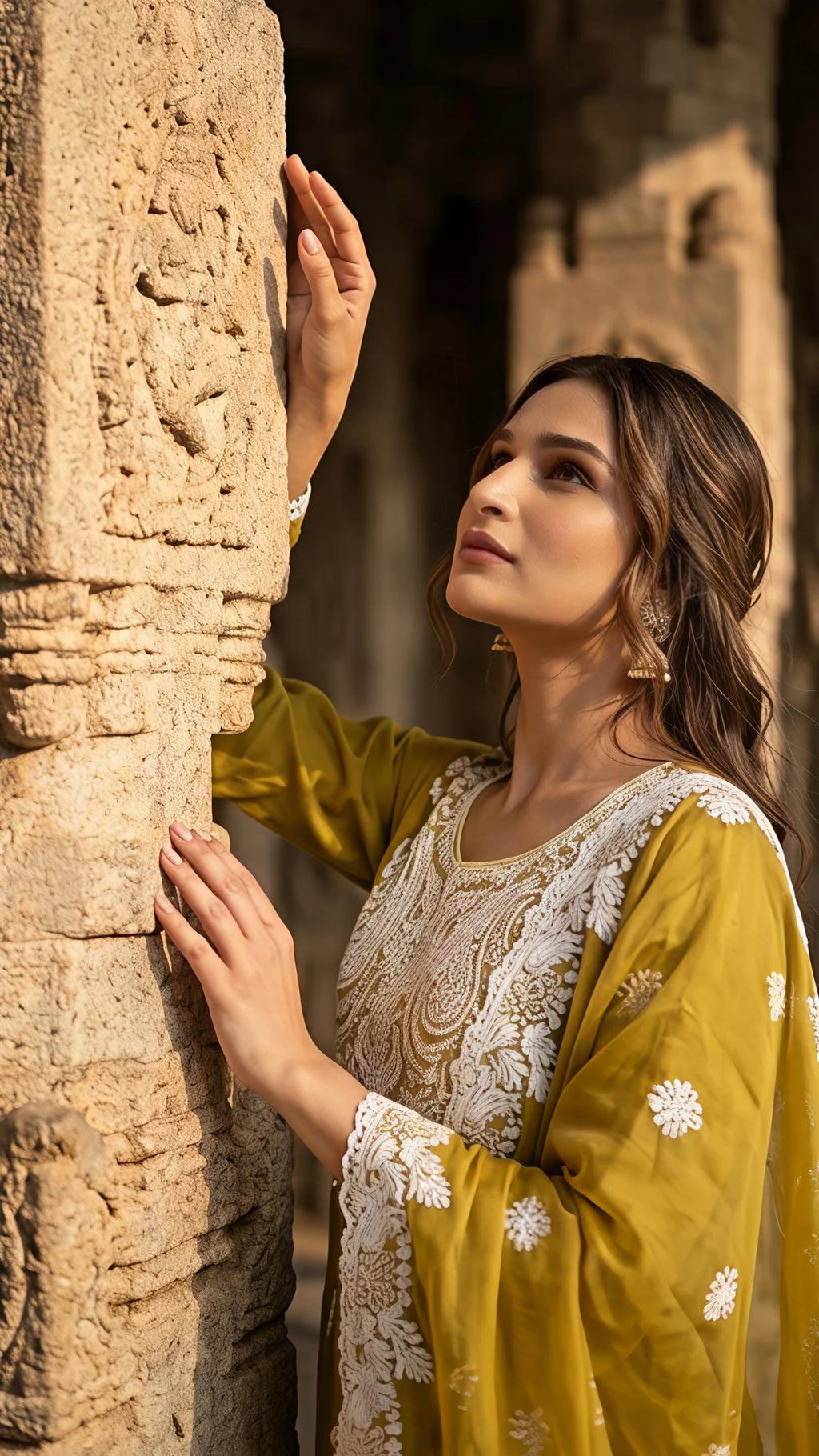 Zaitoon Noor Embroidered Suit Set