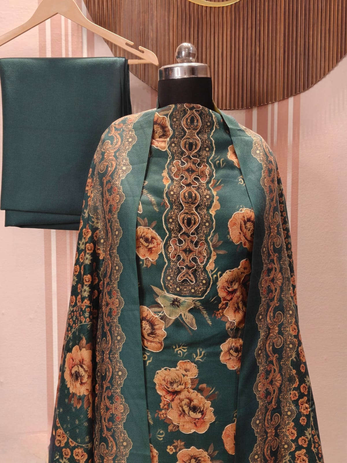 WINTER WEAR Dark Teal Green